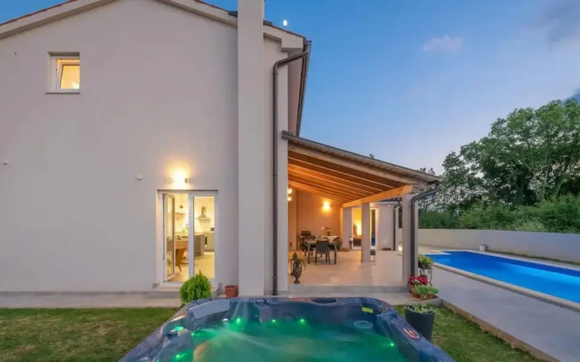 Blaise Comfortable Holiday Residence