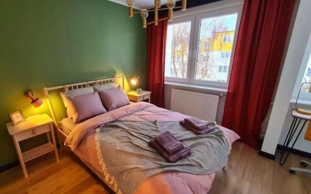 Uroczy apartament blisko centrum - 10 min do plaży