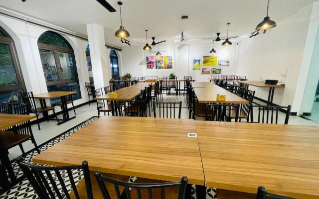 Little Vietnam Hotel - Cat Ba