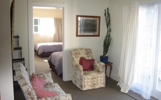 Pentland House B&B – Guest Rooms – Whangarei