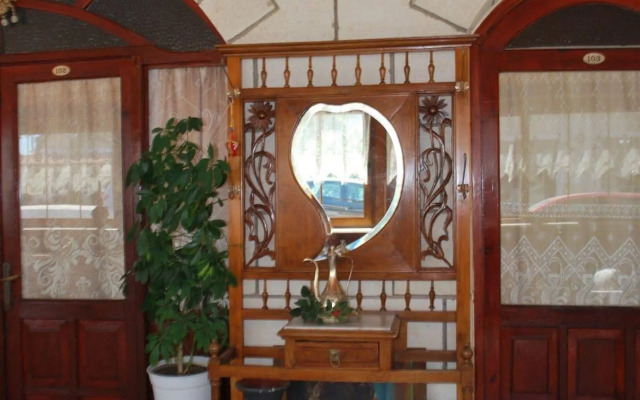 Antik Motel