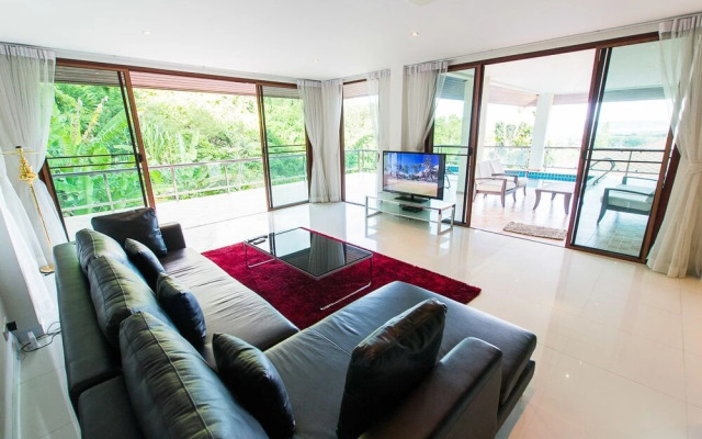 Luxury Seaview Pool Villa at Chalong