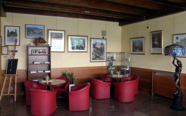 Hotel Corone