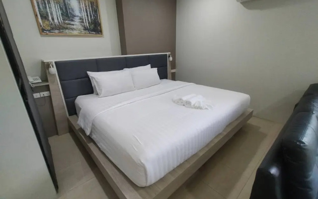 Sattahip 9 Boutique Hotel OYO Rooms