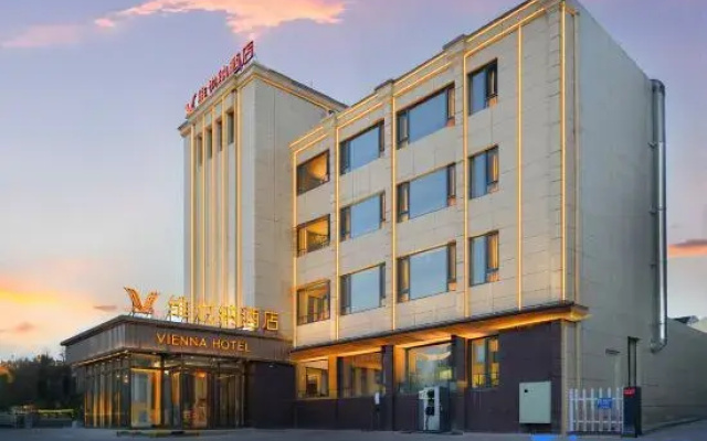 Vienna Hotel (Dalian Lushun Center Square Branch)