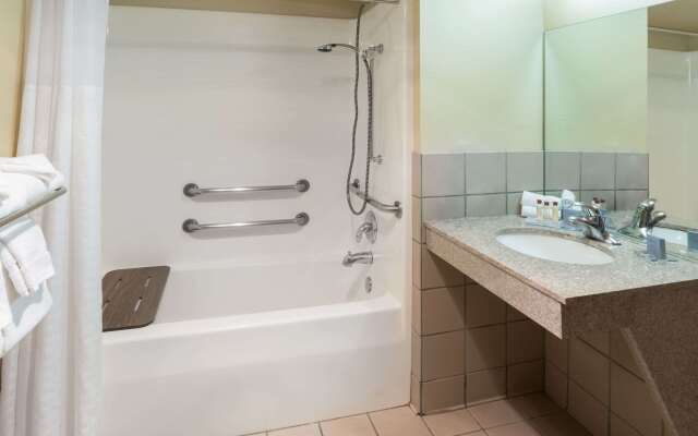 Hawthorn Suites by Wyndham Napa Valley