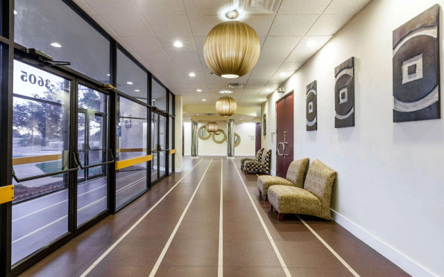Days Inn by Wyndham Sherman