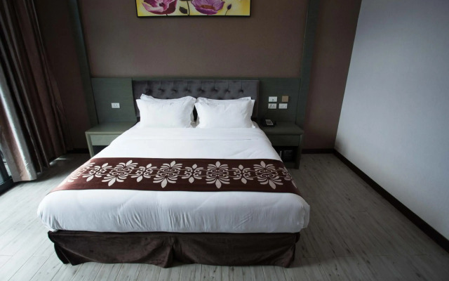 Vienna Hotel (Newly Renovated 2025)
