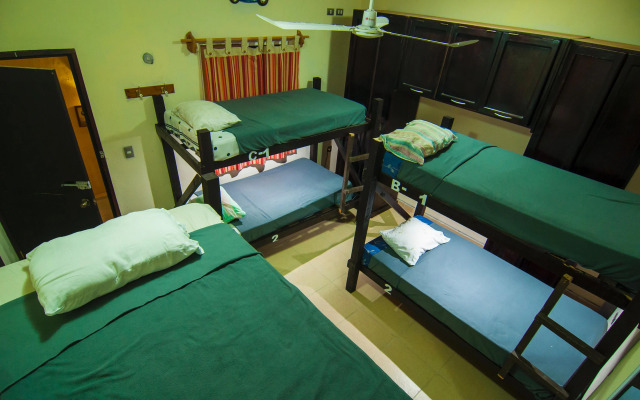 Charlys Hostal