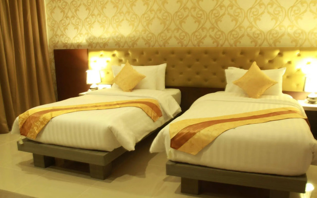 Hemingways Silk Hotel