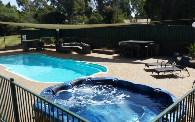 Early Settlers Motel Tocumwal