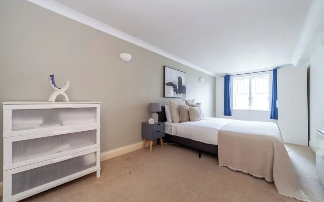 Modern Dalston Apartment
