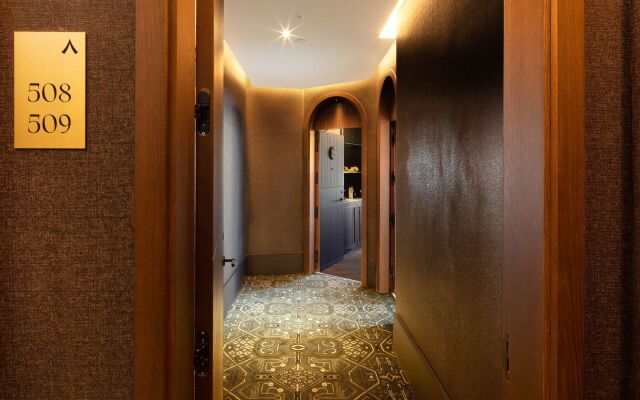 Hotel Montera Madrid, Curio Collection By Hilton