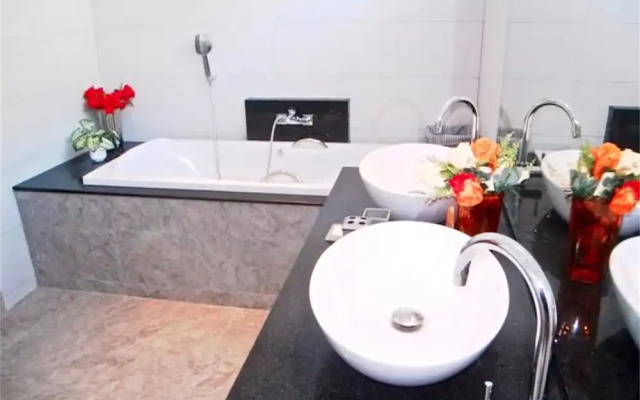Skylight 2 bedrooms New Villa in Kamala