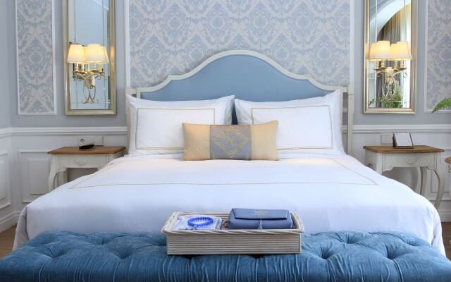 Noor Hotel
