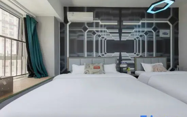 Yunding E-sports Homestay (Jinan Quanfu Overpass)