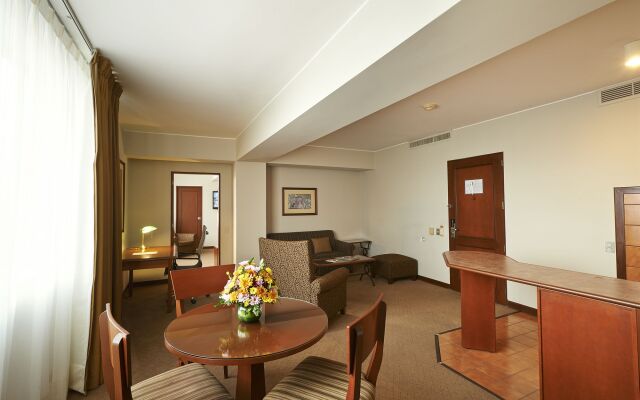 Sol de Oro Hotel & Suites