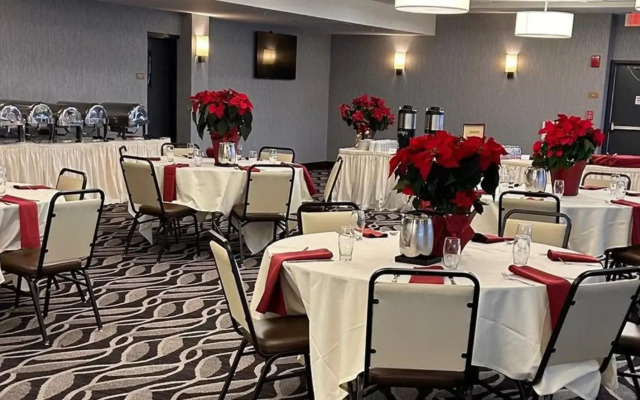Crowne Plaza Niagara Falls NY Riverside by IHG
