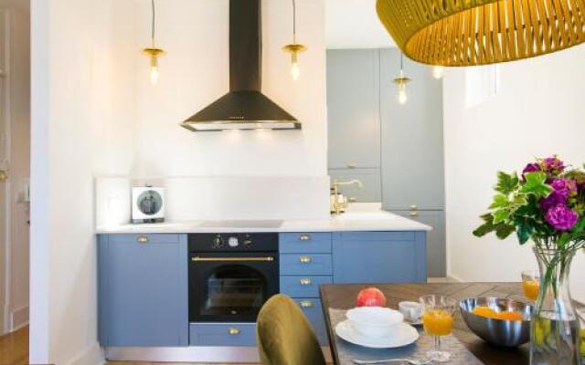 2 Beautiful Suites Upscale Flat Embracing Tejo!