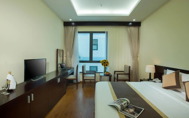 TQT Hotel