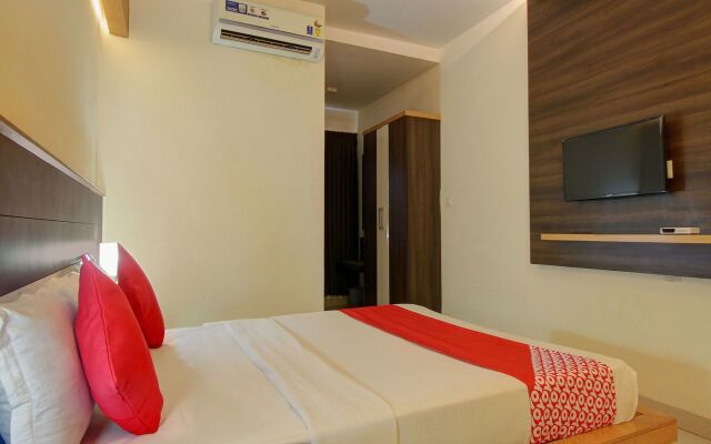 OYO 14406 Hotel Subashree