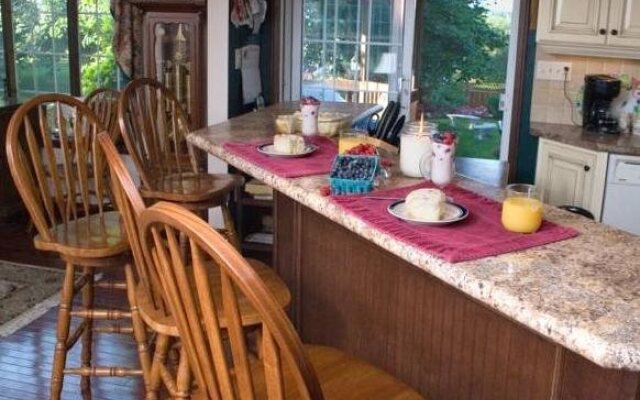 A Lil' Bit of Eden Bed and Breakfast