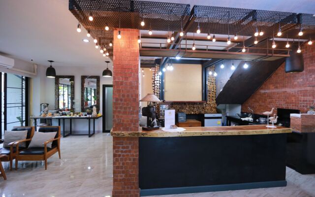 Sripoom Boutique House