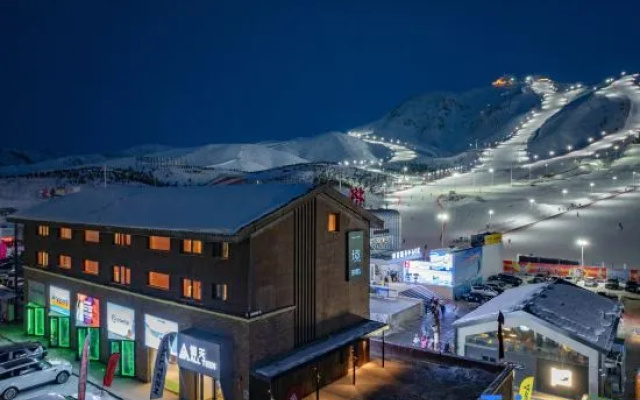 Altai One Wonderland – Outside – Altay