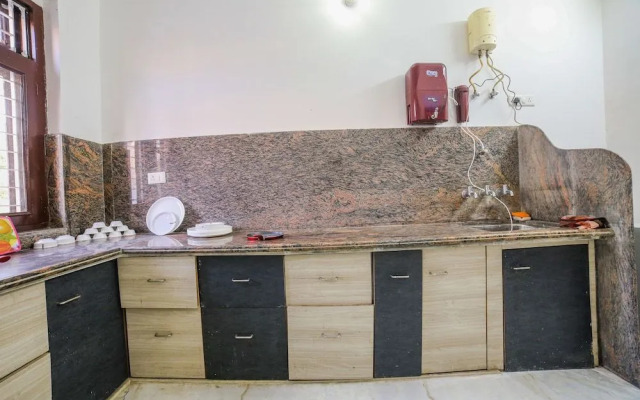 OYO Home 16423 Spacious 3BHK