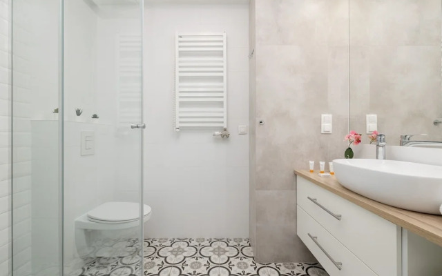 Subtle Grey Apartment by Renters