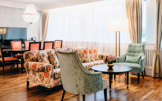 Hotel Bristol