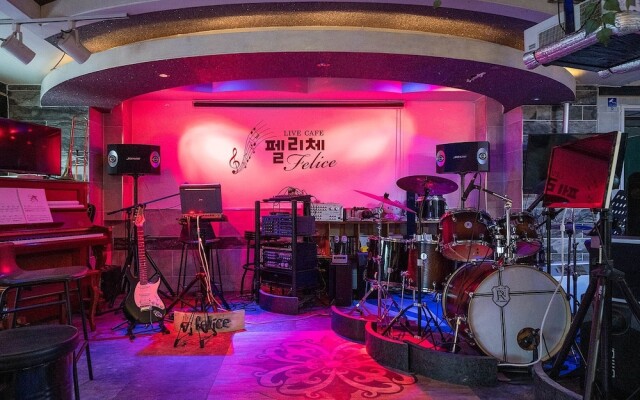 Taebaek Tourist Hotel