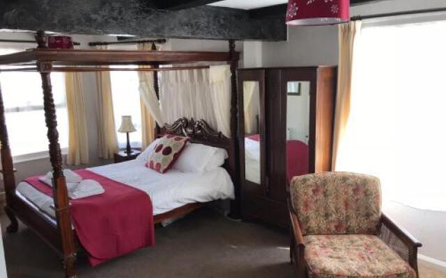 Jolly Sailor Inn