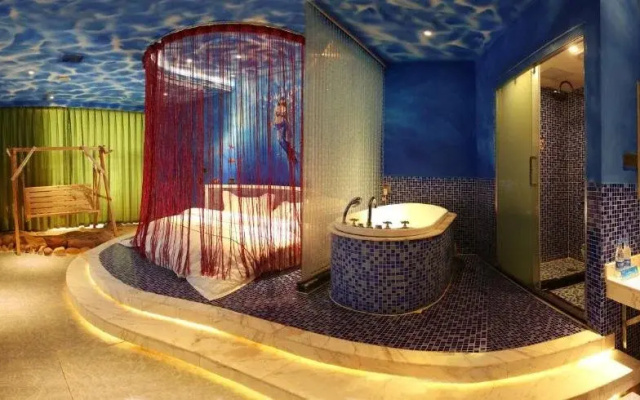 Zhuzhou Love Hotel