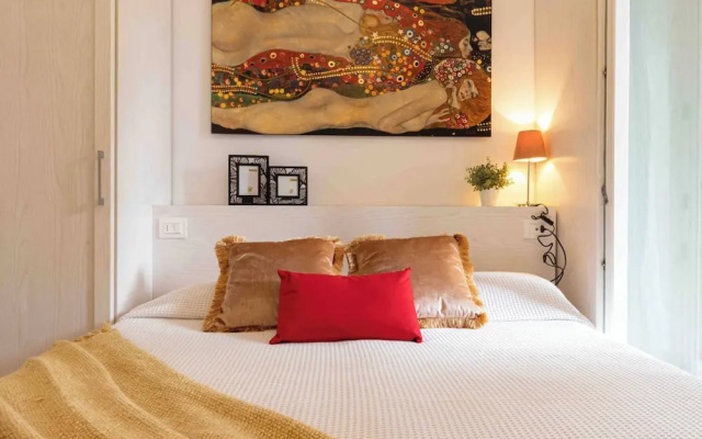 Nice Apartment With Huge Swimming Pool and Solarium