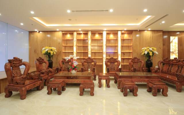 Sunny Ocean Hotel & Spa