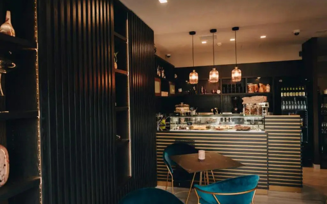 Dock 1 Boutique Hotel