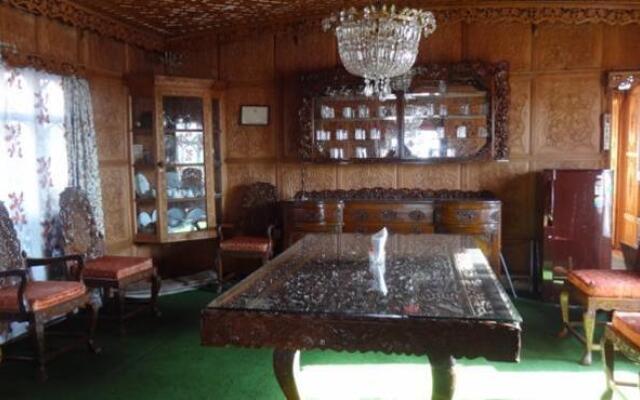 R I E Heritage Group of  Houseboats Srinagar