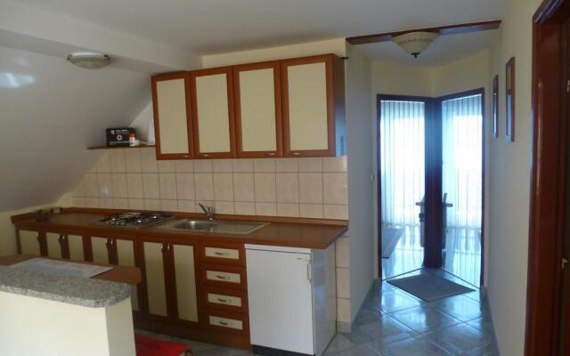 Apartments Miše