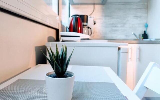 IDEA Studio Thessaloniki Self Check-in