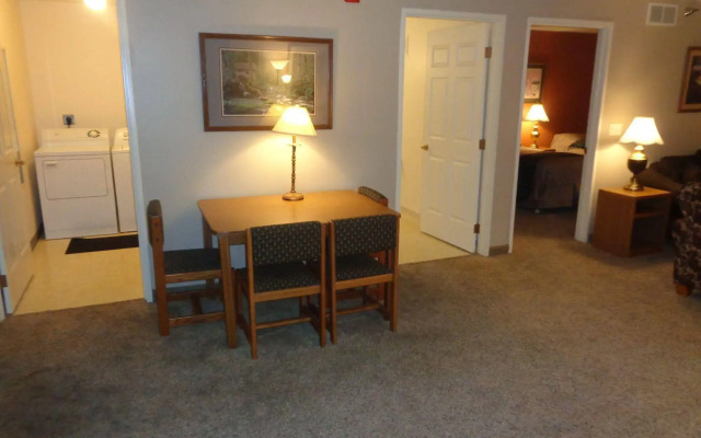 Riverview Suites
