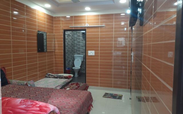 Luxury Private Flat In Lajpat Nagar With Attached Kitchen Kitchen 92,121,74700