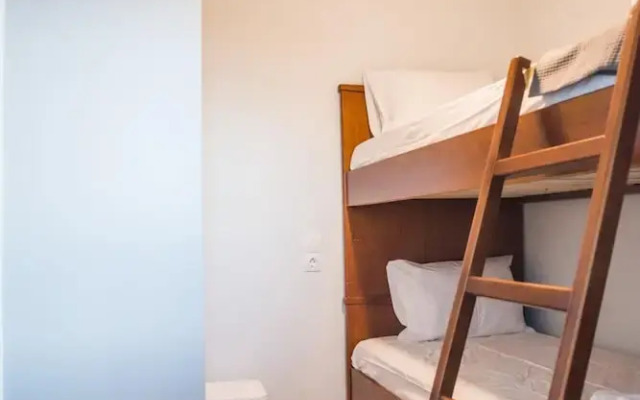 Onar Zin Seabliss - Iro Poolside Nest