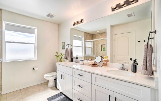 Flagstaff-area Family Home w/ Hot Tub & Patio