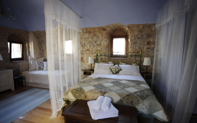Traditional Hotel  IANTHE
