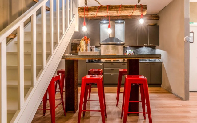 Lavish Holiday Home in Spaubeek with Turkish Steambath