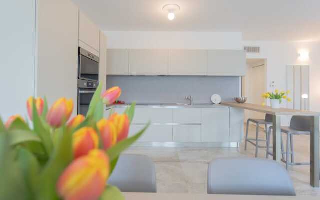 Dream Lake Apartments