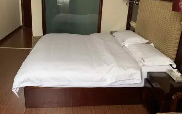 Cenxi Hotel