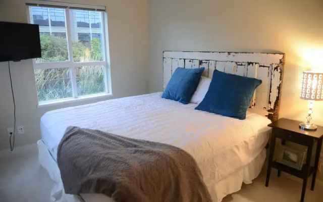 Osprey at Waterscapes by KelownaGo