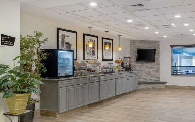 Best Western Plus New England Inn & Suites